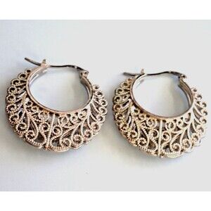 Filagree Silver Tone Hoop Earrings Pierced Ear Lobe Lightweight Lovey Cannetille